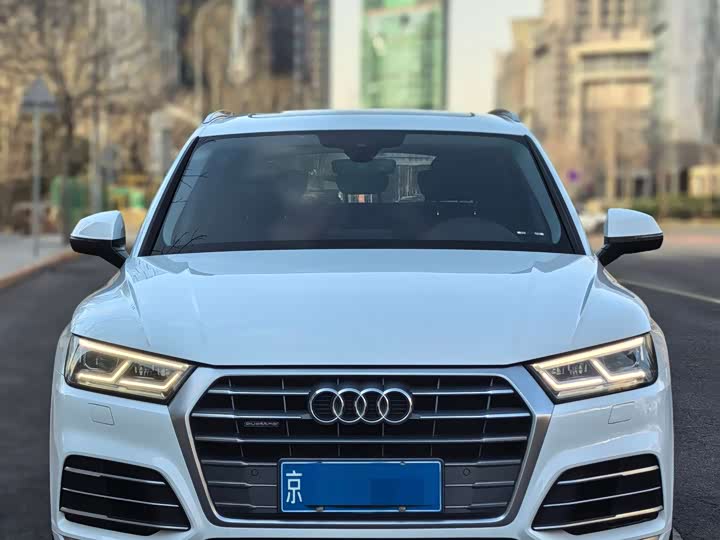 Фото 2 - Audi Q5L
