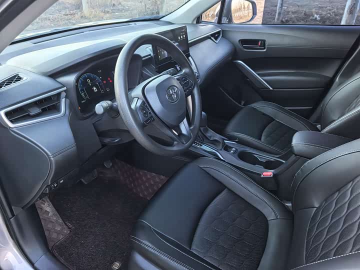 Фото 7 - Toyota Corolla Cross