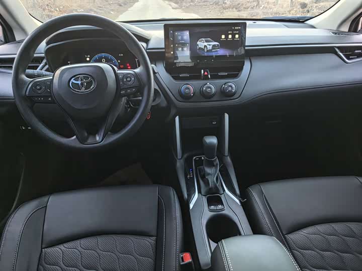 Фото 8 - Toyota Corolla Cross