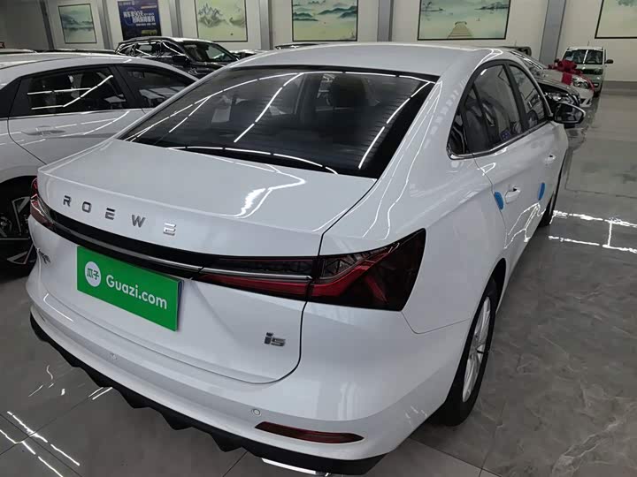 Фото 7 - Roewe i5