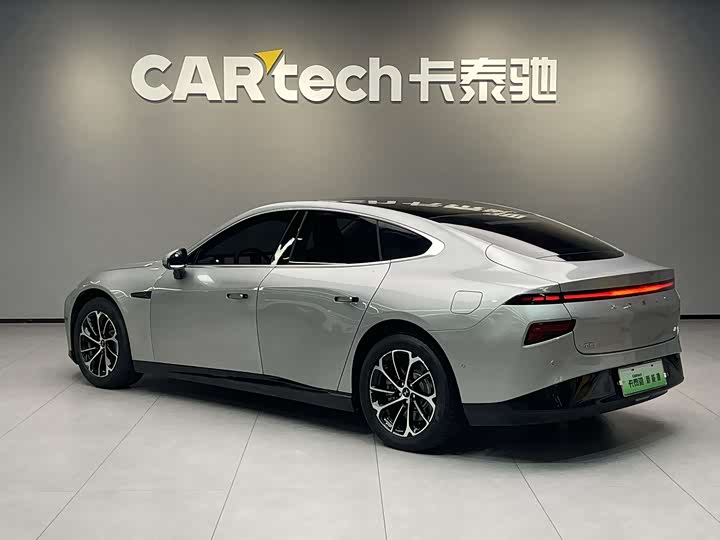 Фото 6 - XPeng P7