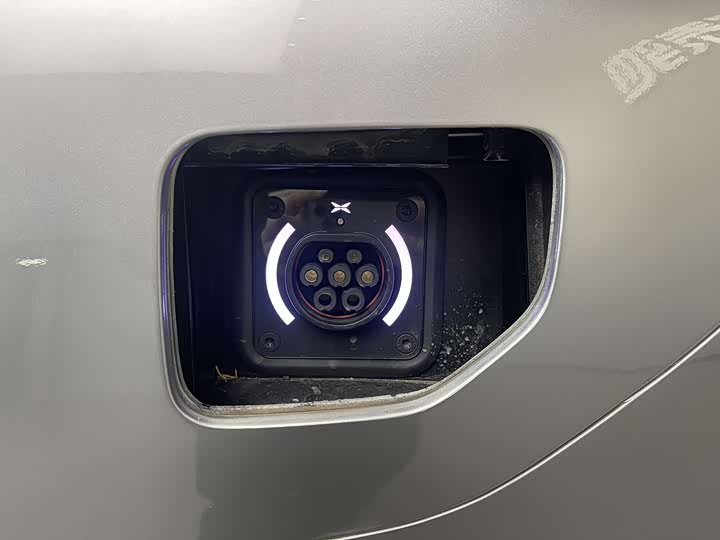 Фото 9 - XPeng P7