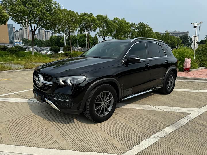 Фото 1 - Mercedes-Benz GLE-Class