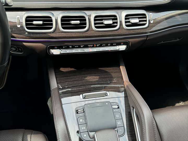 Фото 9 - Mercedes-Benz GLE-Class