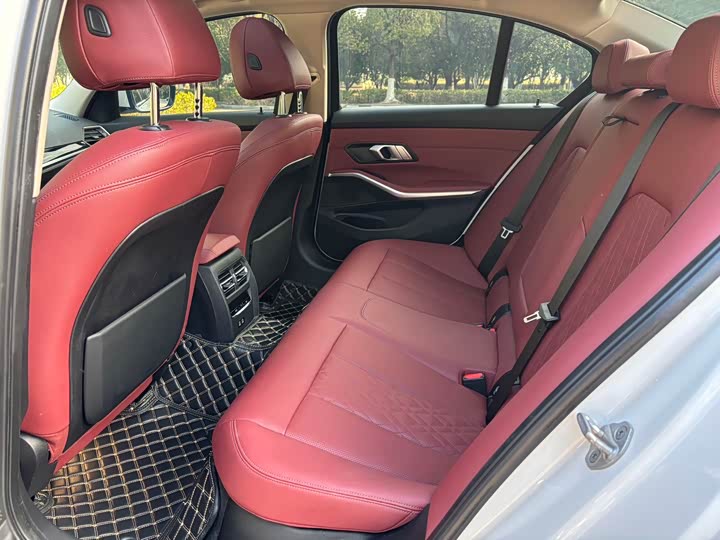 Фото 9 - BMW 3 Series