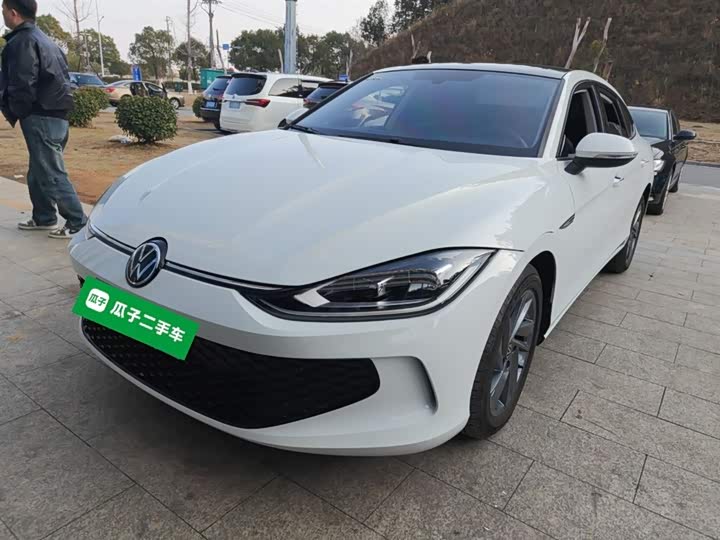 Фото 2 - Volkswagen Lamando L