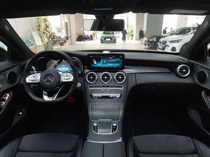 Фото 4 - Mercedes-Benz C-Class