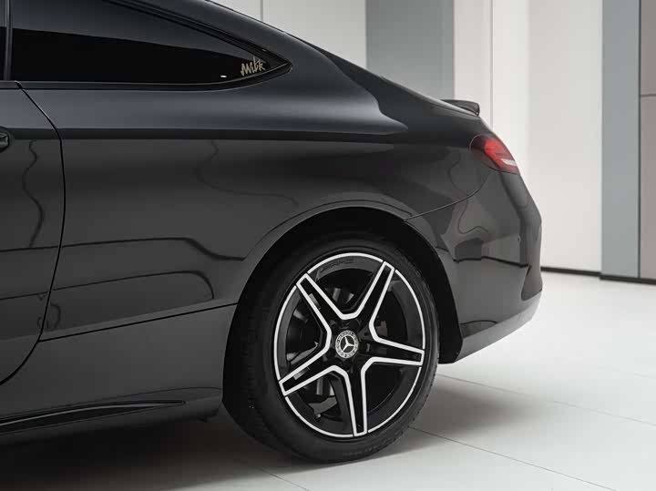 Фото 7 - Mercedes-Benz C-Class