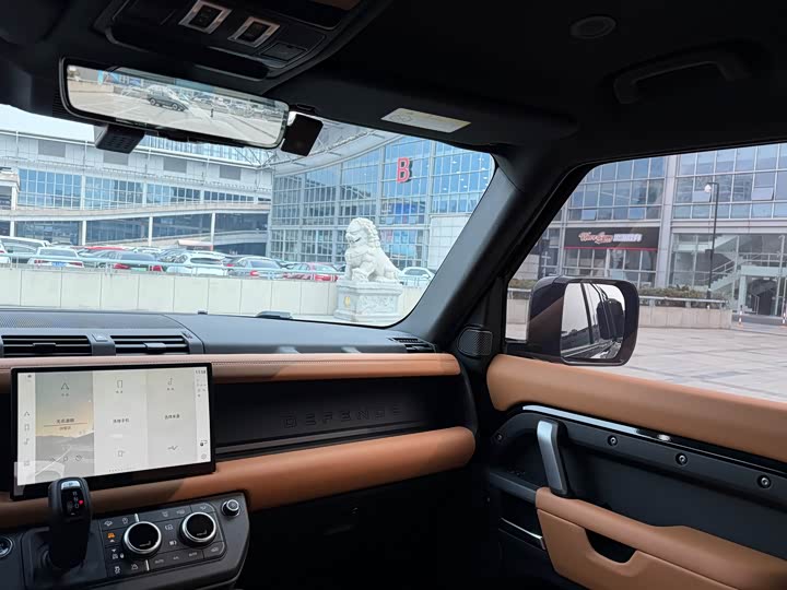 Фото 9 - Land Rover Defender