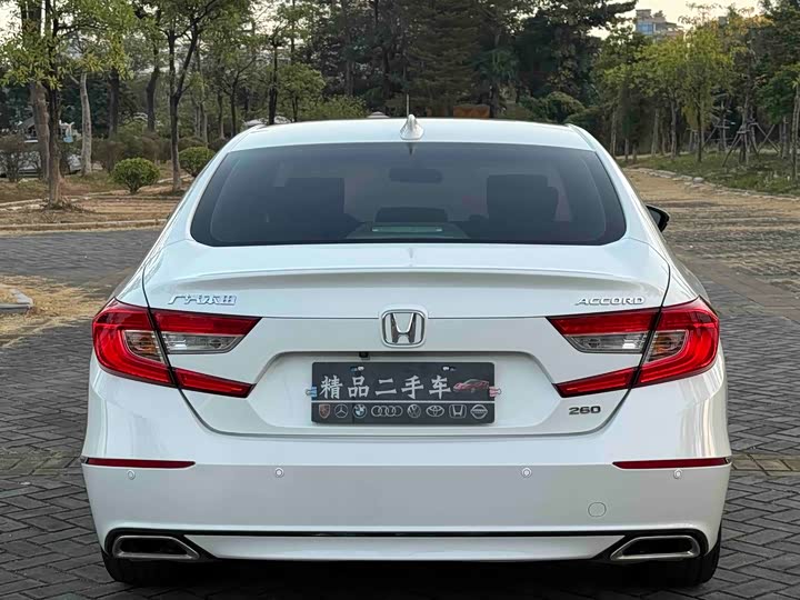 Фото 5 - Honda Accord