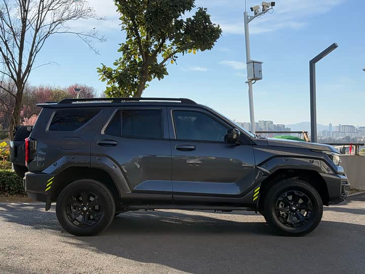 Фото 4 - Tank 400 Hybrid