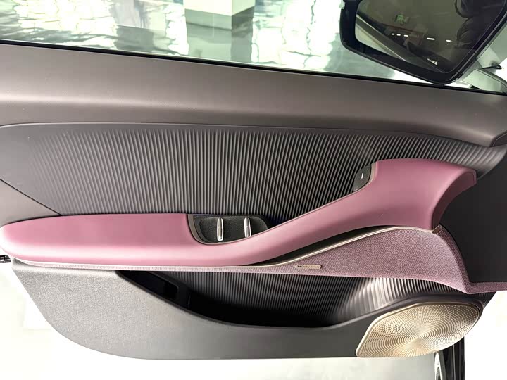 Фото 3 - Nio ET5T