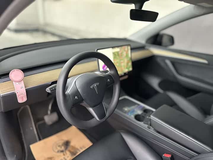 Фото 3 - Tesla Model Y