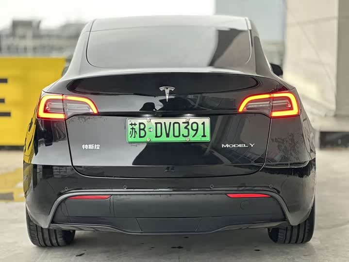Фото 9 - Tesla Model Y
