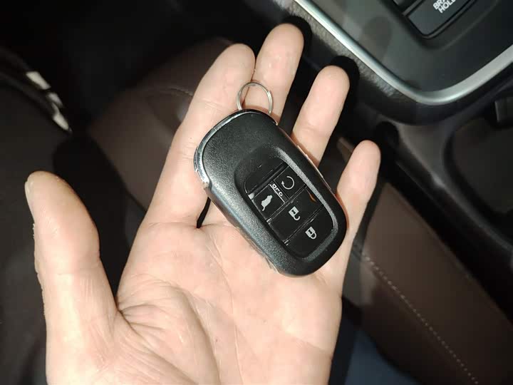 Фото 9 - Honda CR-V