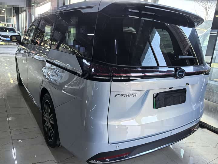 Фото 4 - GAC Trumpchi E8