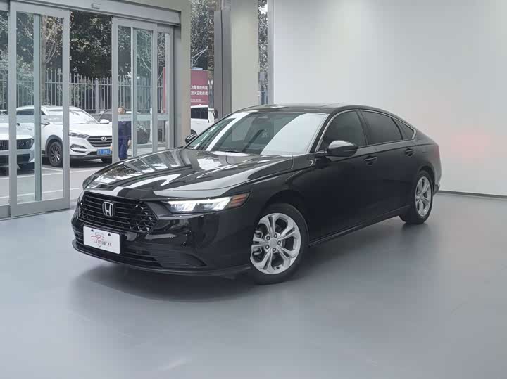 Фото 1 - Honda Accord