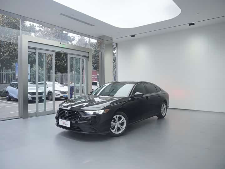 Фото 2 - Honda Accord