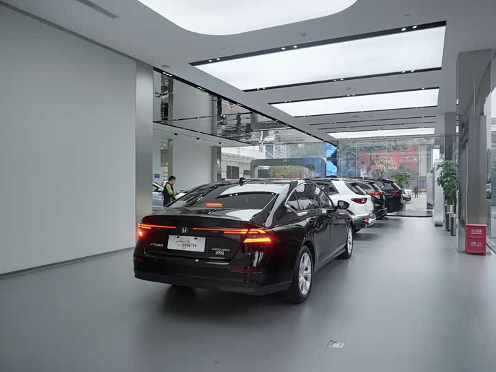 Фото 5 - Honda Accord