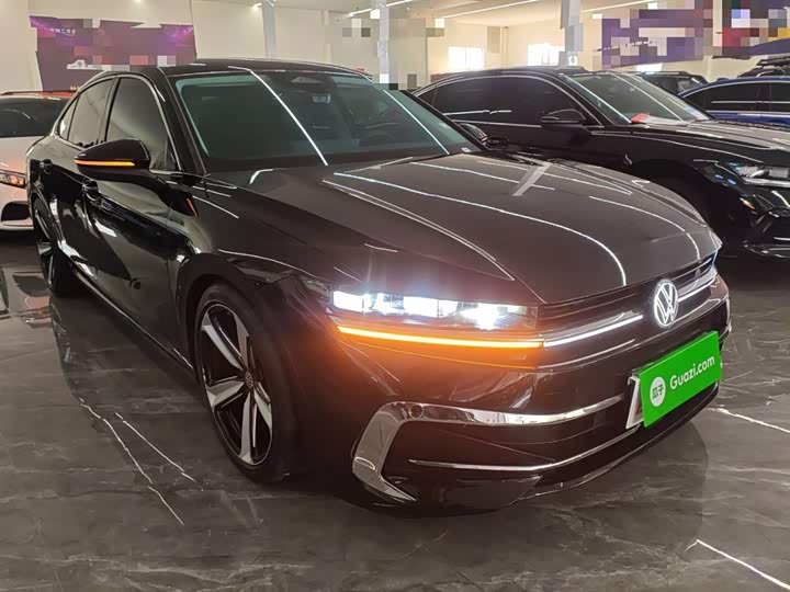 Фото 4 - Volkswagen Magotan