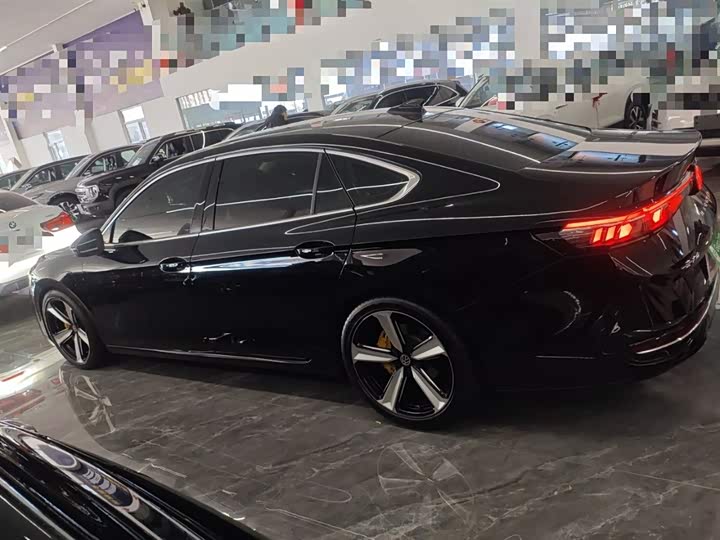 Фото 5 - Volkswagen Magotan