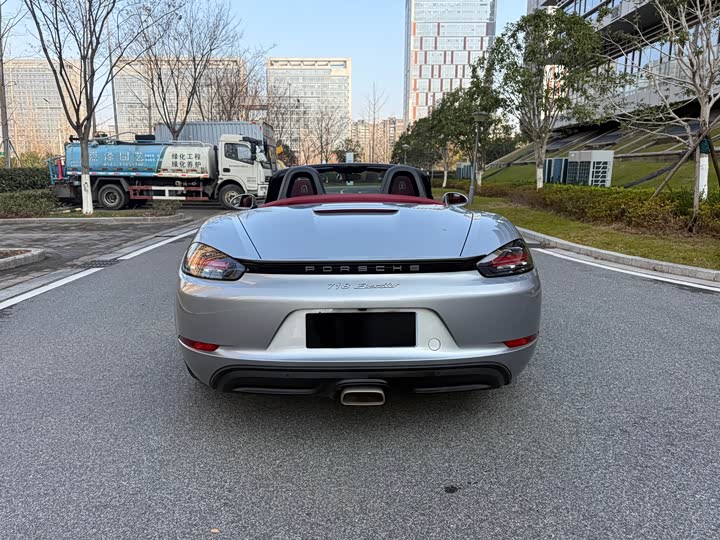 Фото 6 - Porsche 718