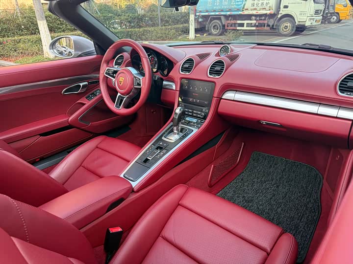 Фото 8 - Porsche 718