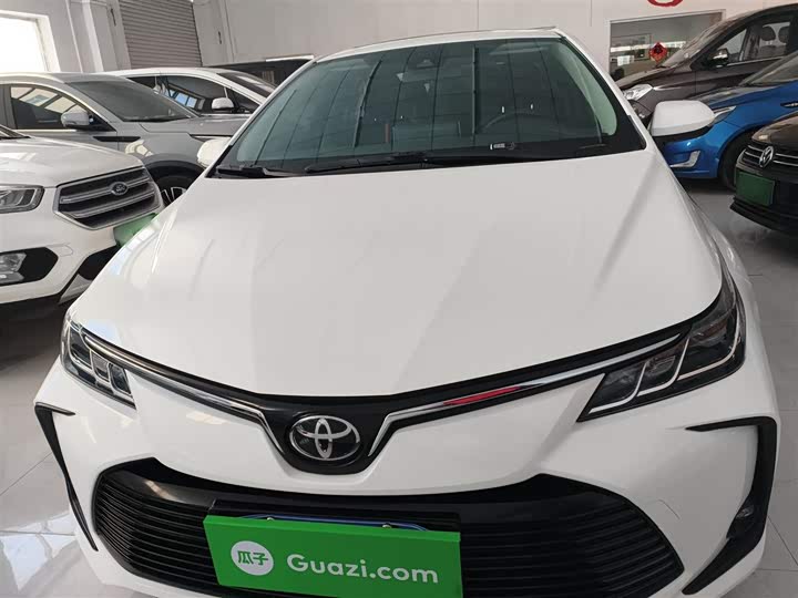 Фото 3 - Toyota Corolla