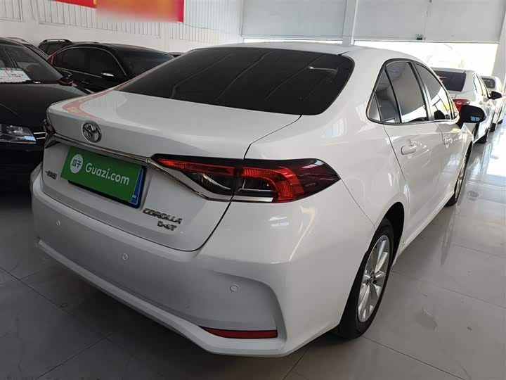 Фото 7 - Toyota Corolla