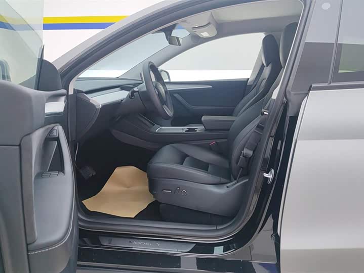 Фото 9 - Tesla Model Y