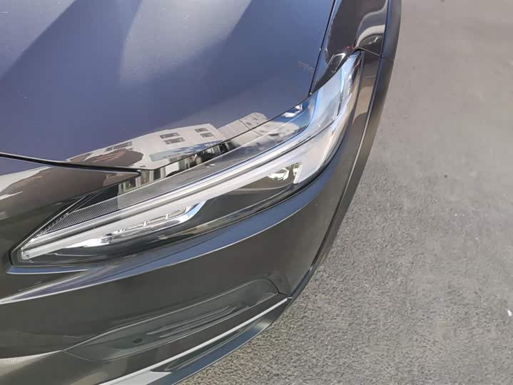 Фото 5 - Volvo V90