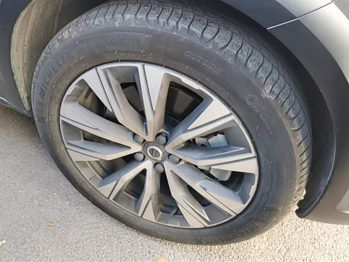 Фото 6 - Volvo V90