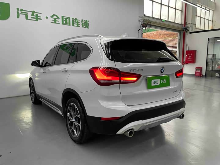 Фото 6 - BMW X1