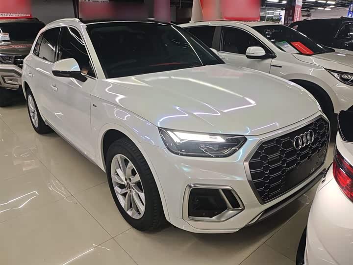 Фото 4 - Audi Q5L