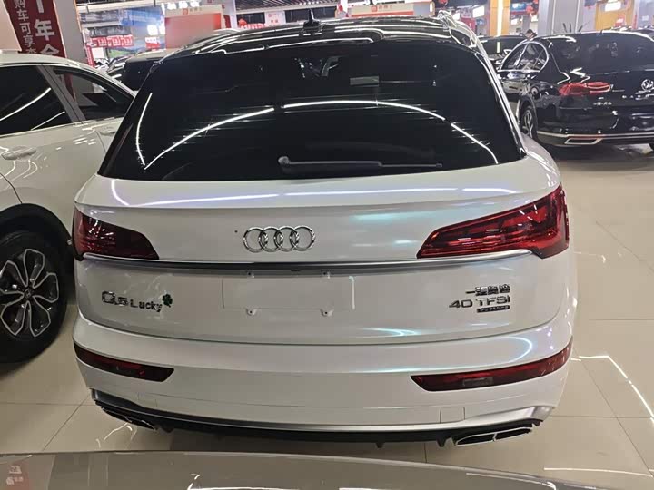 Фото 6 - Audi Q5L