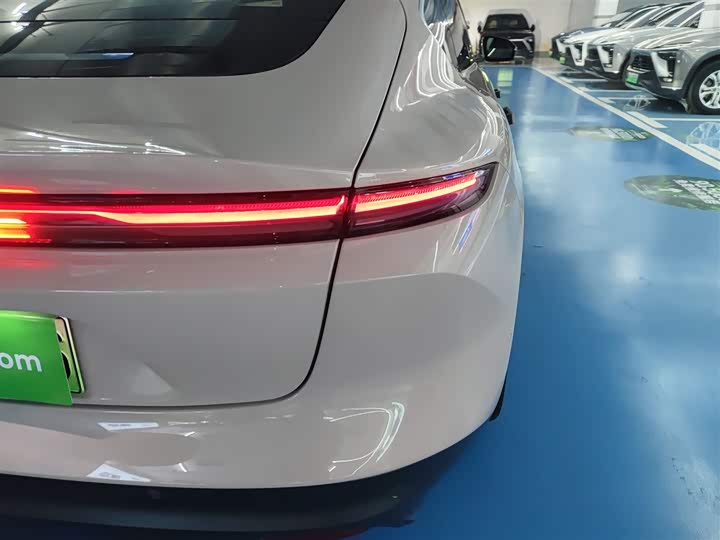 Фото 8 - Nio ET5