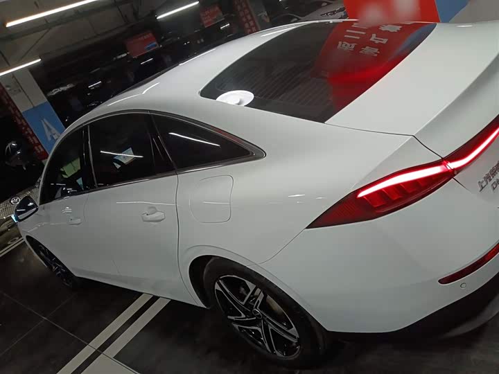 Фото 5 - Roewe D7