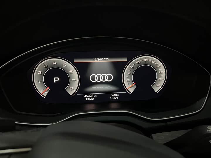 Фото 9 - Audi Q5L