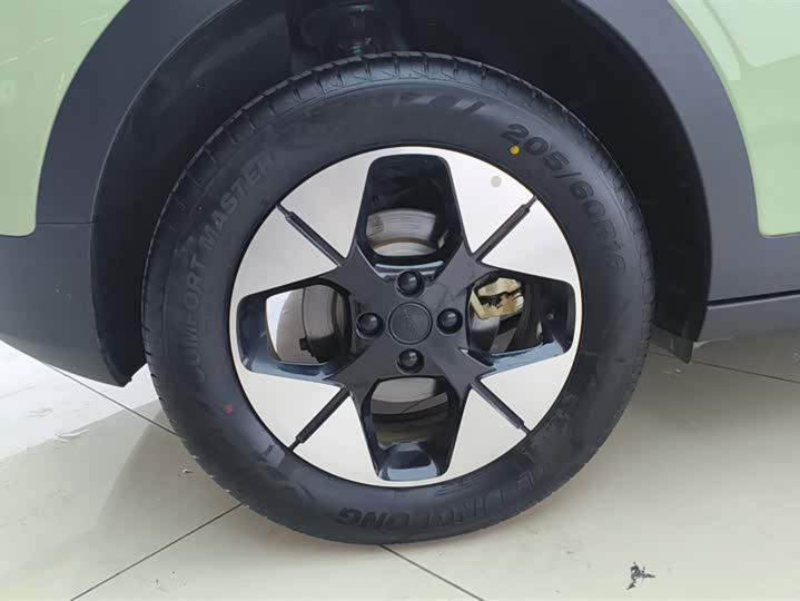 Фото 6 - Geely Galaxy Geome