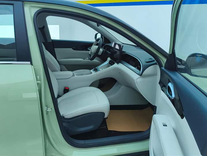 Фото 8 - Geely Galaxy Geome