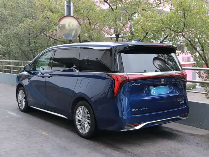 Фото 3 - Buick GL8 Century