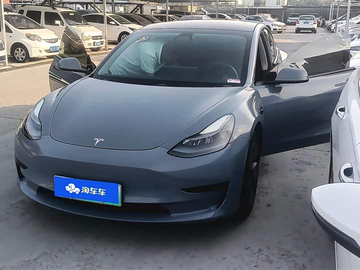 Фото 1 - Tesla Model 3