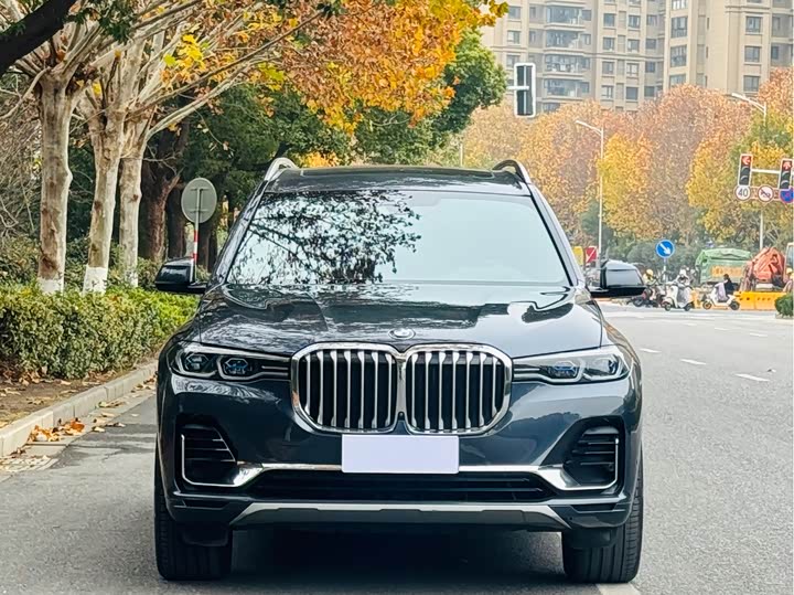 Фото 2 - BMW X7