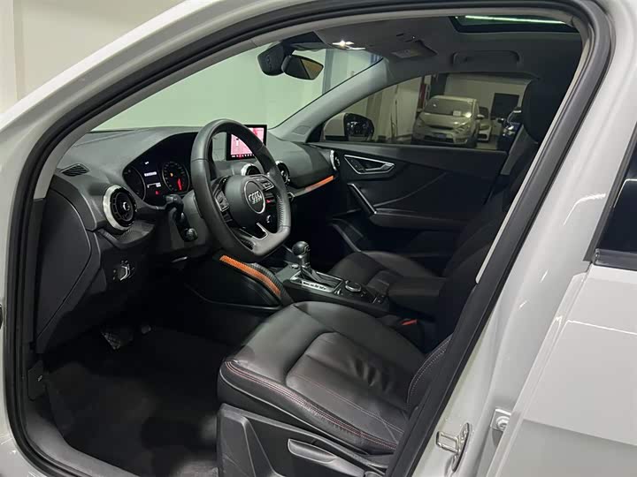 Фото 8 - Audi Q2L