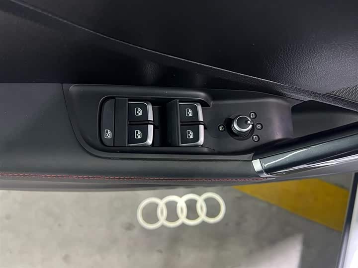 Фото 9 - Audi Q2L