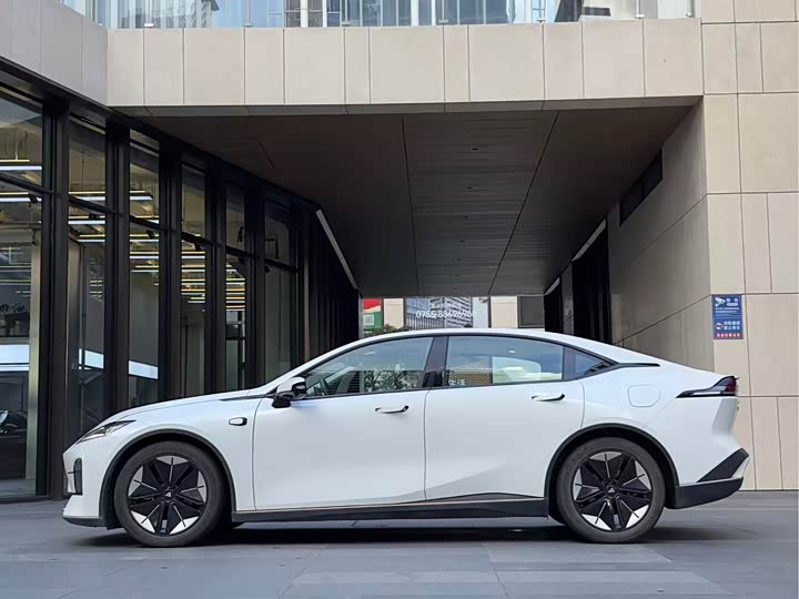 Фото 3 - Changan Deepal SL03