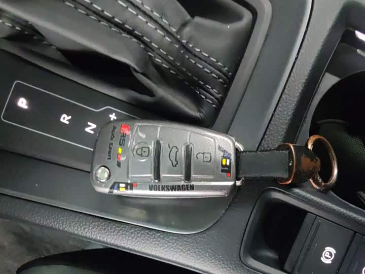 Фото 9 - Audi Q3