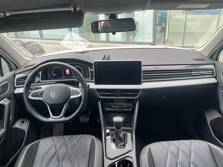 Фото 6 - Volkswagen Tiguan L Pro