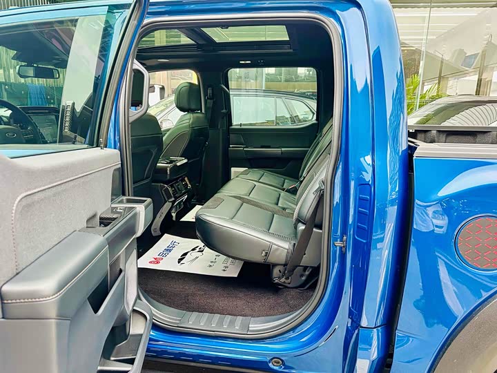 Фото 7 - Ford F-150 Raptor