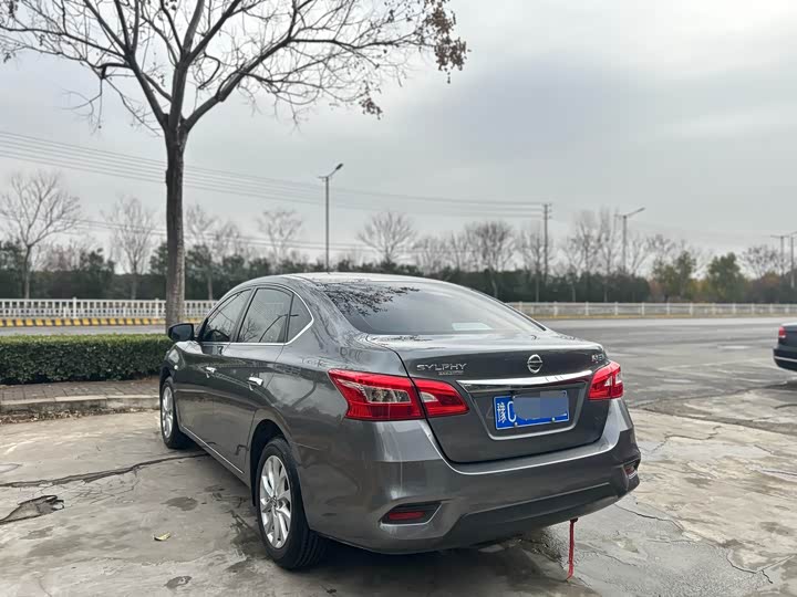 Фото 3 - Nissan Sylphy